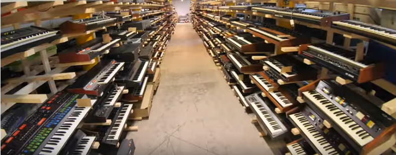 Over 1000 Vintage Synthesizers all in one room, I felt like a kid in a candy shop..PNG